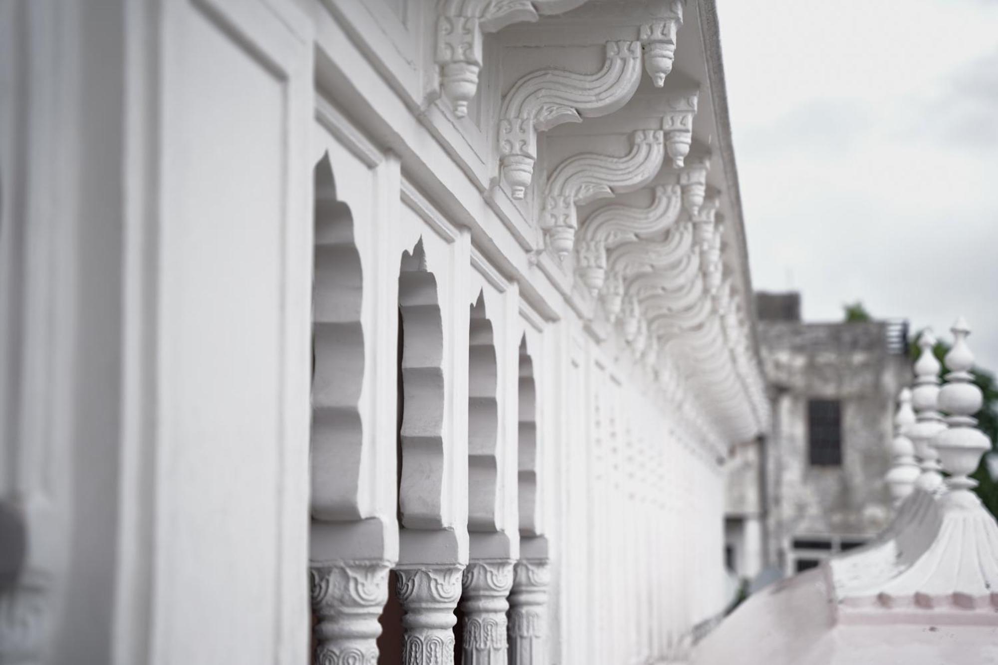 Dev Mahal - A Boutique Heritage Hotel ジャイプール エクステリア 写真