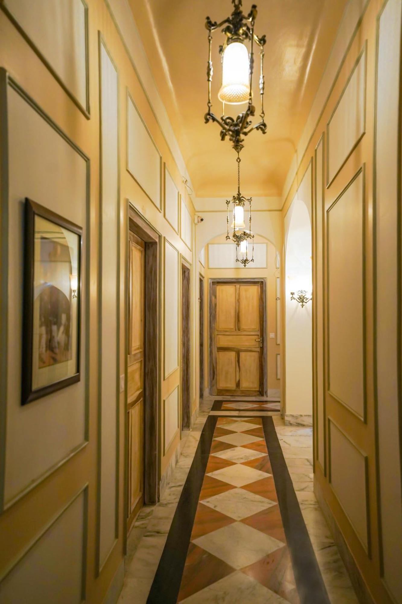 Dev Mahal - A Boutique Heritage Hotel ジャイプール エクステリア 写真