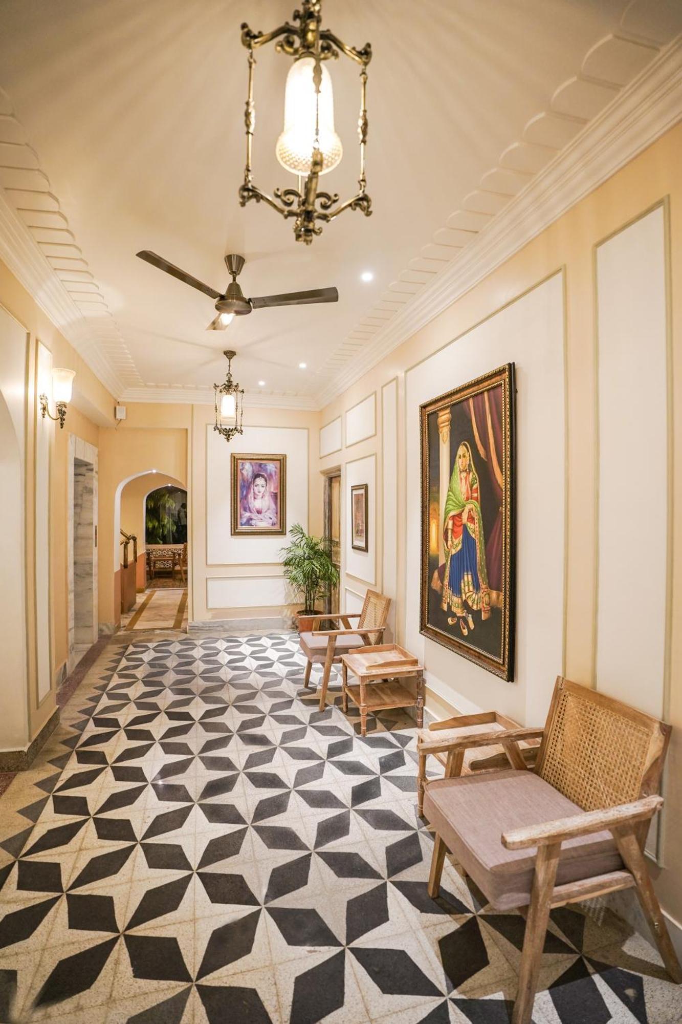 Dev Mahal - A Boutique Heritage Hotel ジャイプール エクステリア 写真